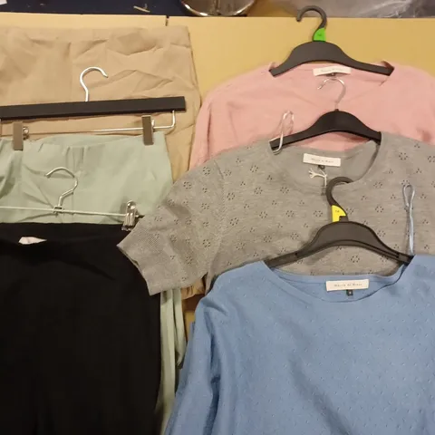 BOX OF APPROX 6 ASSORTED ITEMS OF MAISON DE NIMES CLOTHING IN VARIOUS SIZES AND STYLES