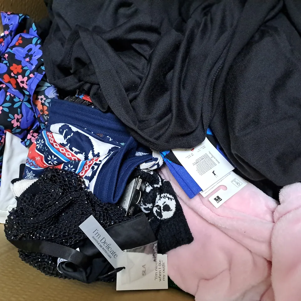LARGE QUANTITY OF ASSORTED CLOTHING TO INCLUDE ZARA, H&M, PIKEUR 