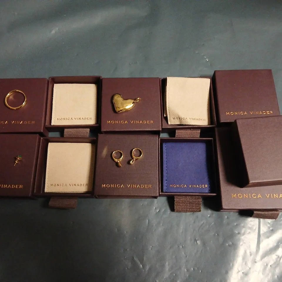 LOT OF 7 ASSORTED BOXED MONICA VINADER JEWELLERY ITEMS