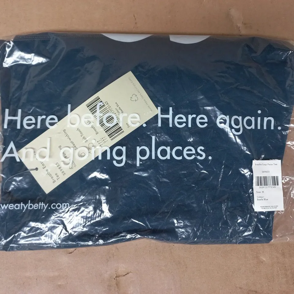 BAGGED SWEATY BETTY BREATHE EASY PACE TEE IN NAVY SIZE MEDIUM