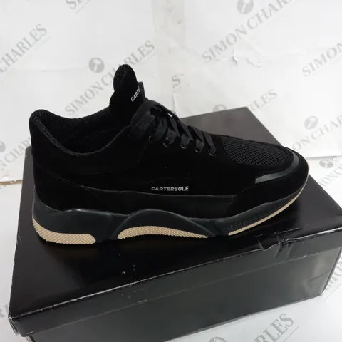 BOXED PAIR OF CARTERSOLE BLAC TRAINERS SIZE 43