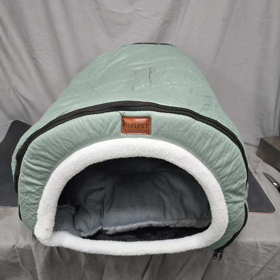 HIPIPET PET CAVE BED – SAGE GREEN WITH WHITE FAUX FUR LINING