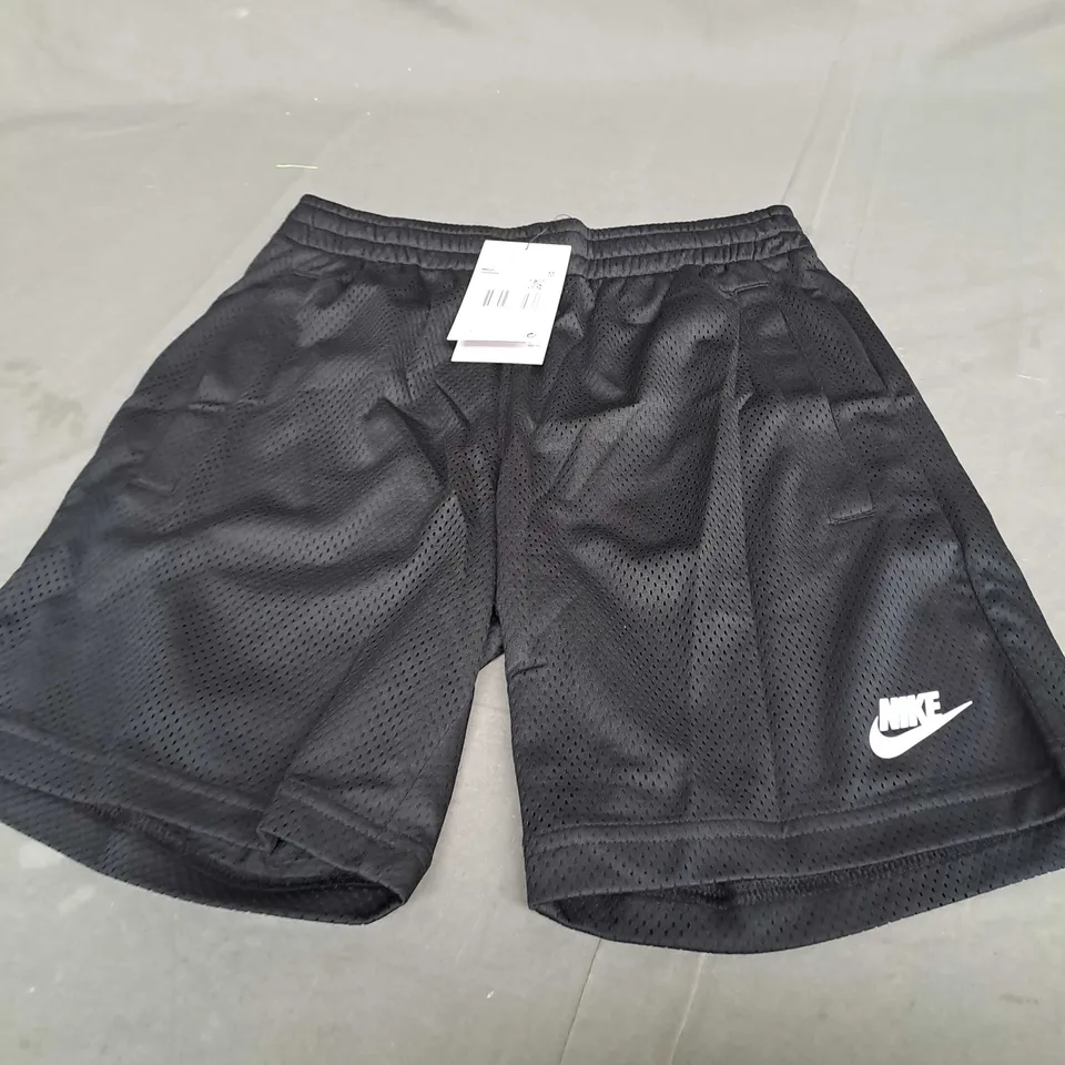NIKE STANDARD FIT BLACK SHORTS - XS