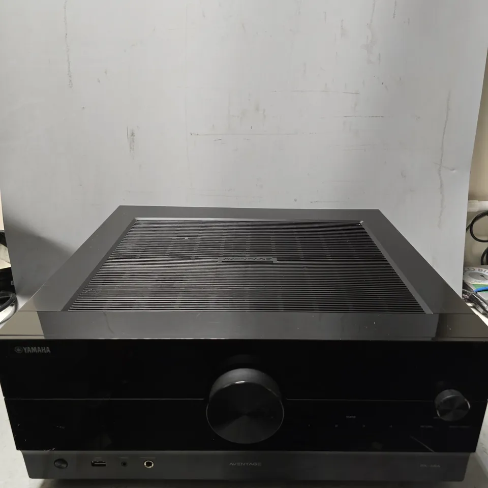 YAMAHA AVENTAGE 9.2 CHANNEL AV RECEIVER, BLACK