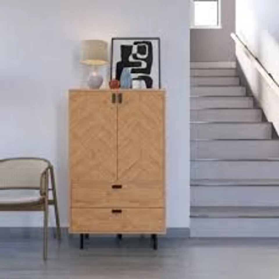 BOXED SECONIQUE LEON 2 DOOR 2 DRAWER CABINET - MEDIUM OAK EFFECT (2 BOXES)