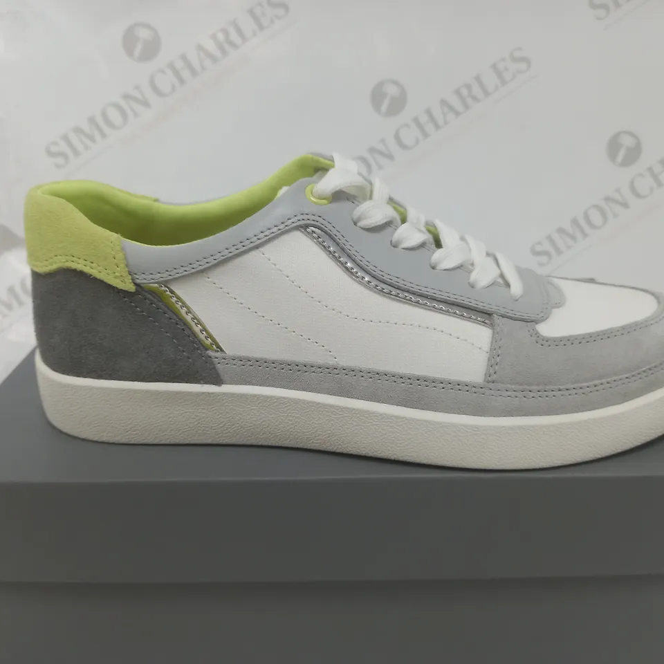 VIONIC LOW GREY & WHITE TRAINERS - SIZE 6