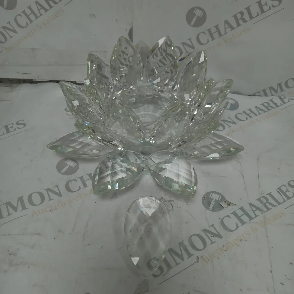 BOXED JULIAN MCDONALD LOTUS CANDLE HOLDER - CLEAR