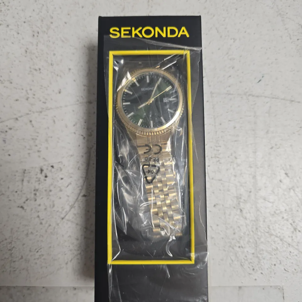 SEKONDA GOLD-TONE BRACELET WATCH WITH BLACK DIAL – BOXED