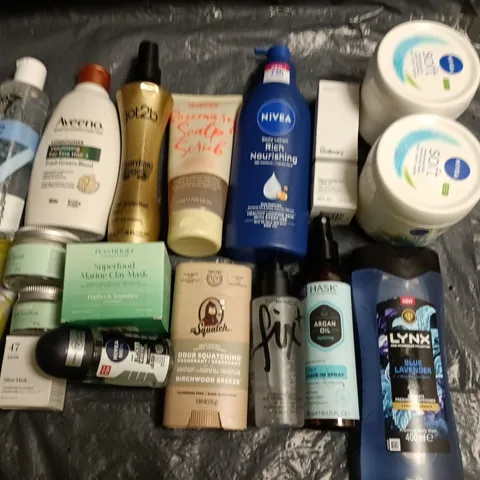 LOT OF APPROXIMATELY 20 ASSORTED HEALTH AND BEAUTY ITEMS TO INCLUDE NIVEA, LYNX AND PLANTIFIQUE