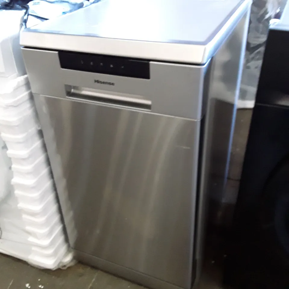 HISENSE HS523E15WUK SLIMLINE 10 PLACE FREESTANDING DISHWASHER - SILVER