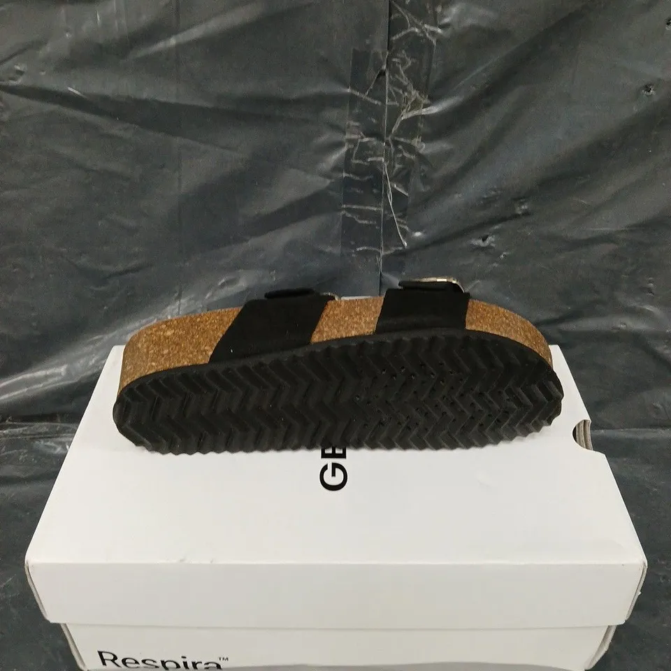 BOXED PAIR OF GEOX RESPIRA SUEDE BRIONIA SANDAL UK 5