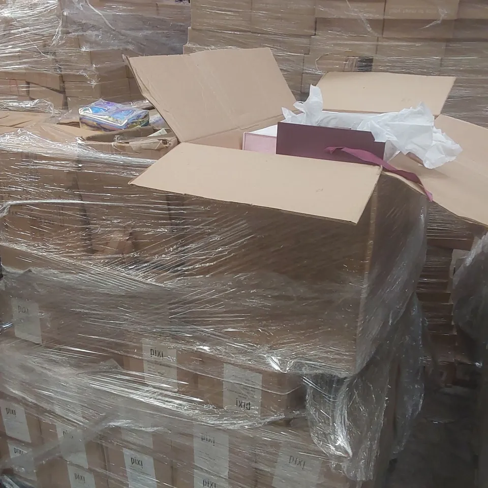 PALLET CONTAINING A VERY LARGE QUANTITY OF ASSORTED BEAUTY RELATED PRODUCTS INCLUDING: BIRCHBOX X WANDER BEAUTY SETS, SUKIN NATURAL BALANCE SHAMPOO, SUMMER GLOW ESSENTIALS KIT ECT