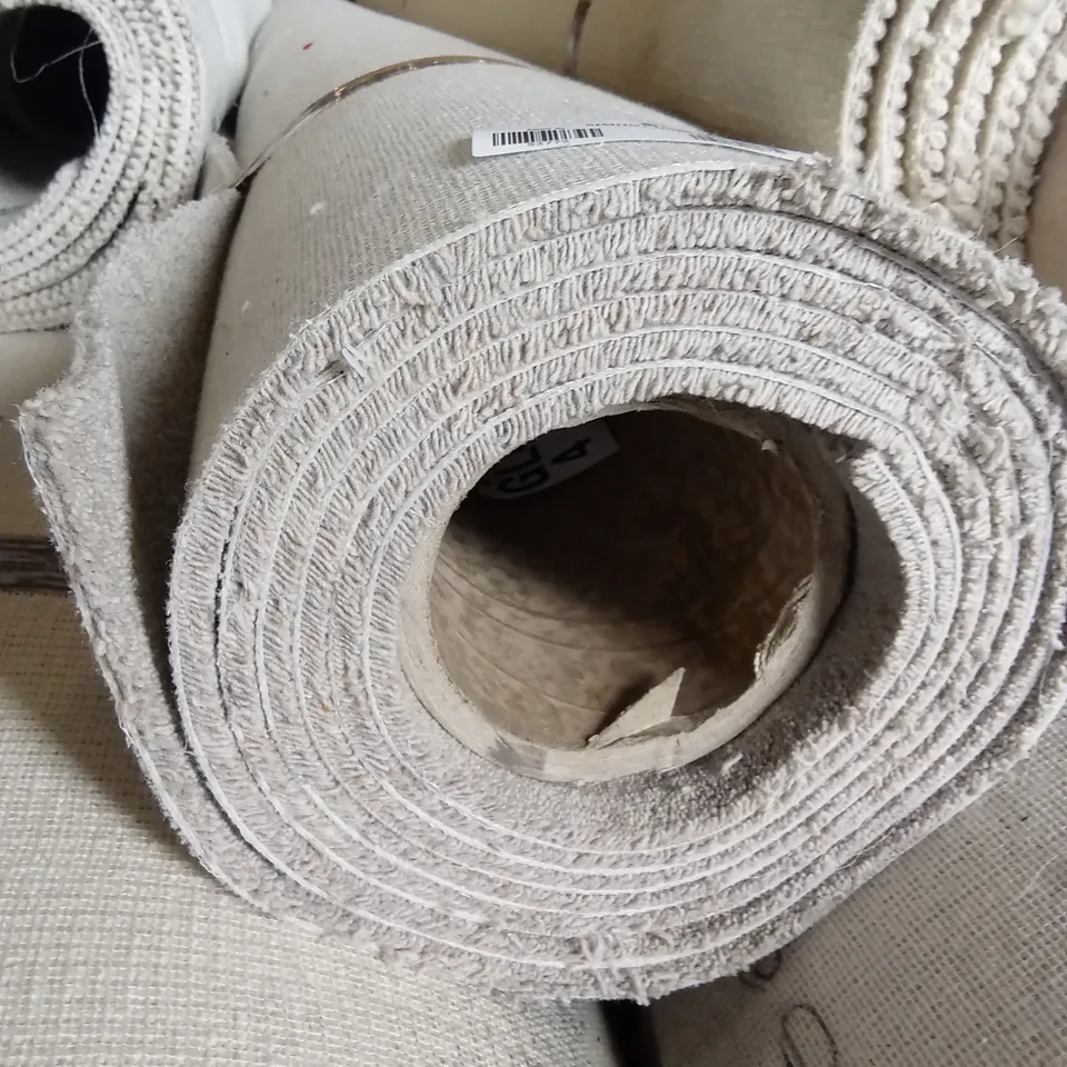 ROLL OF QUALITY DIM HEATHERS 50OZ 4818 CARPET // APPROX SIZE: 4 x 4.44m