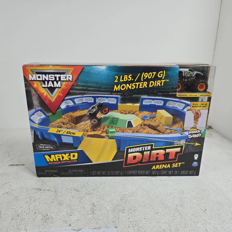 BOXED MONSTER JAM MAX-D MONSTER DIRT ARENA SET