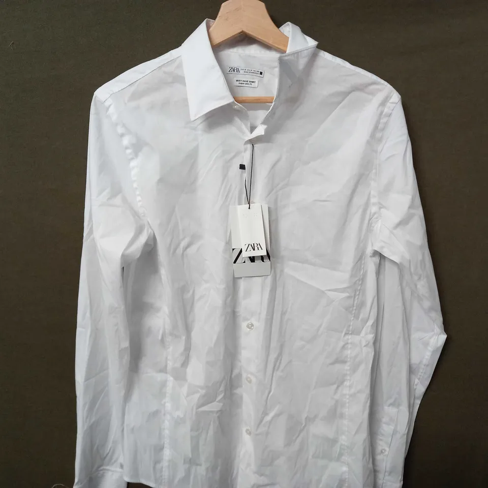 ZARA SUPER SLIM FIT BUTTON SHIRT IN WHITE - EU MEDIUM