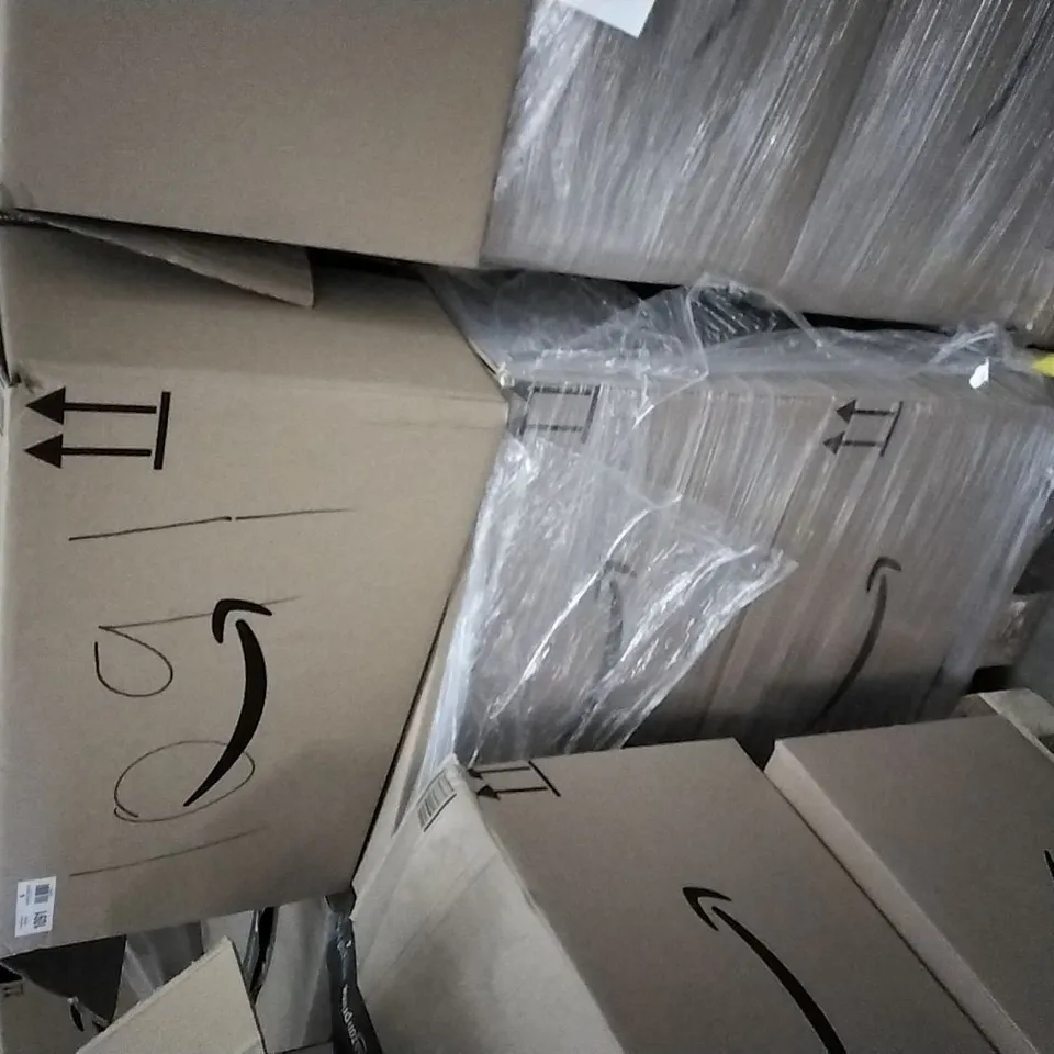 PALLET OF ASSORTED ITEMS INCLUDING ESCAPE THE ADVENT CALENDER, 2022 TIGERS CALANDER, 2022 PARIS CALENDER, 2022 DONKEY CALENDER, KIDS POCKET RAINCOAT, LURROSE 6PCS NAIL CARE KIT