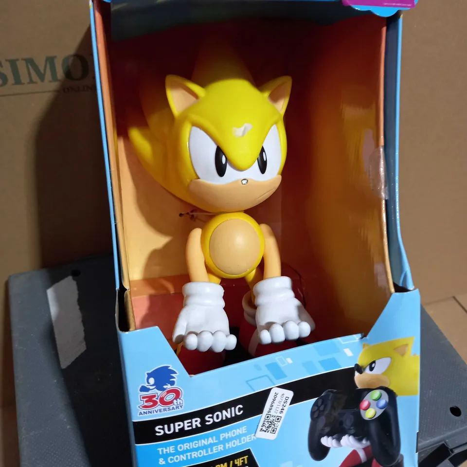 SONIC THE HEDGEHOG SUPER SONIC PHONE AND CONTROLLER HOLDER 