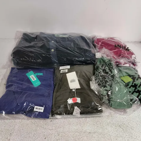 APPROXIMATELY 30 ASSORTED CLOTHING ITEMS IN VARIOUS SIZES, STYLES & COLOURS TO INCLUDE BRANDS SUCH AS & MAISI, MUDFLOWER, LA MAREY, ETC - COLLECTION ONLY