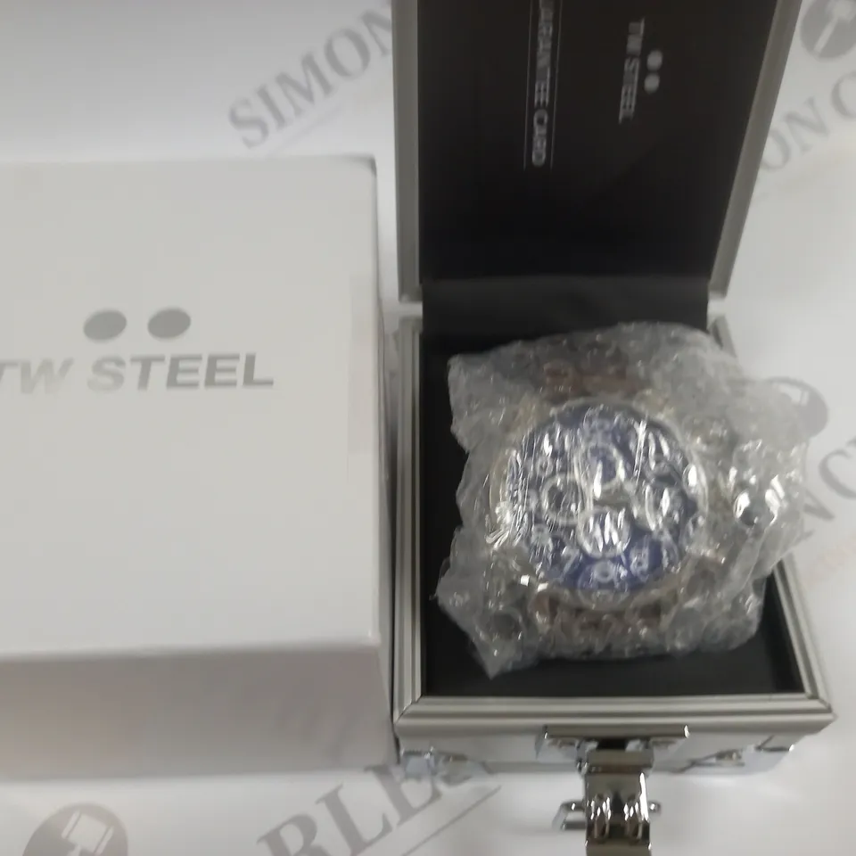 BOXED TW STEEL GENTS VOLANTE CHRONOGRAPH 45MM WATCH WITH LEATHER STRAP
