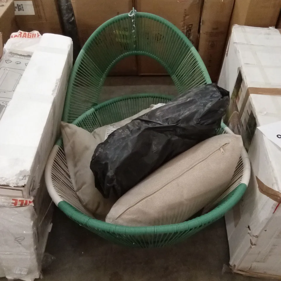 HANGING EGG CHAIR