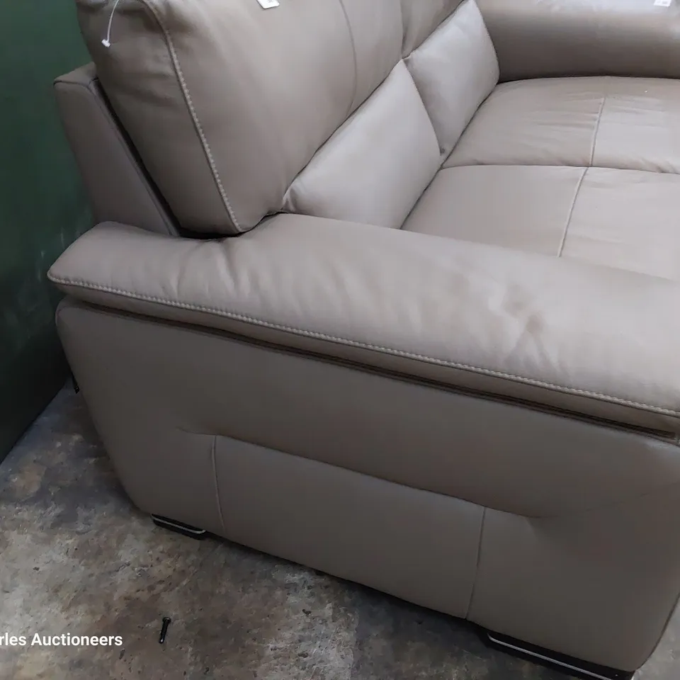 QUALITY ITALIAN DESIGNER GRADO TWO SEATER SOFA LIGHT GREY LEATHER 