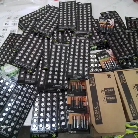 BOX CONTAINING LARGE AMOUNT OF VARIOUS BATTERIES 