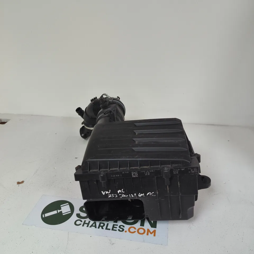 VW AIR INTAKE BOX / AIR FILTER HOUSING WITH HOSE – VEHICLE PART