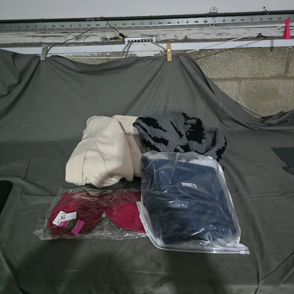 BOX OF APPROIXMATELY 15 ASSORTED CLOTHING ITEMS TO INCLUDE JACKET, JEANS, BRA, KNITTED JUMPER ETC