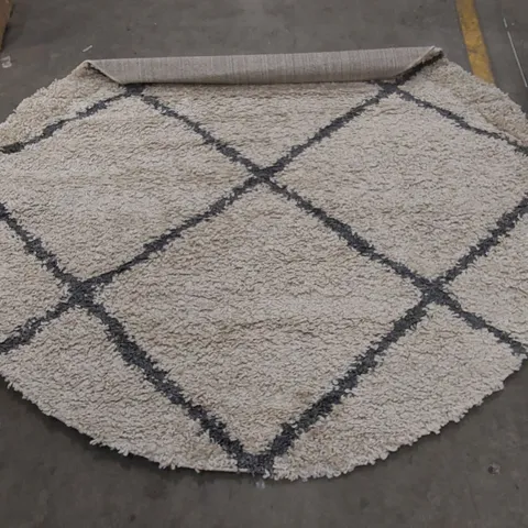 PACO HOME KALMAR RUG - 200cm D