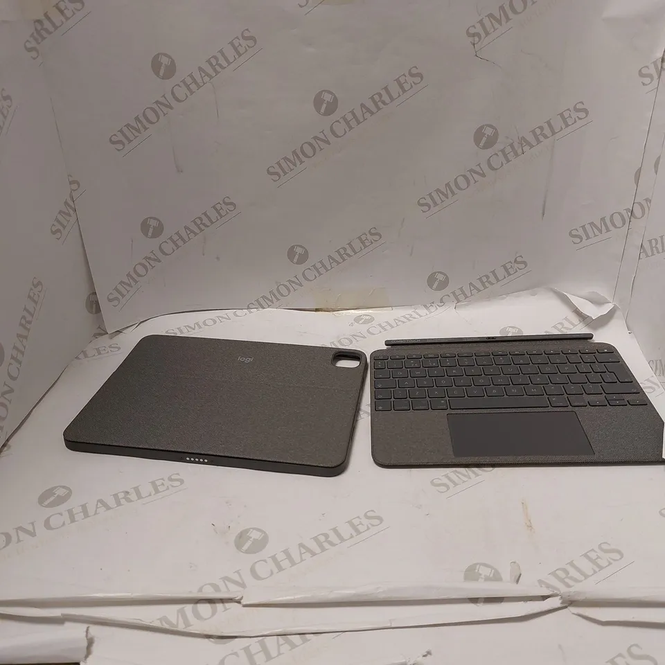 LOGITECH COMBO TOUCH IPAD PRO 11" KEYBOARD CASE