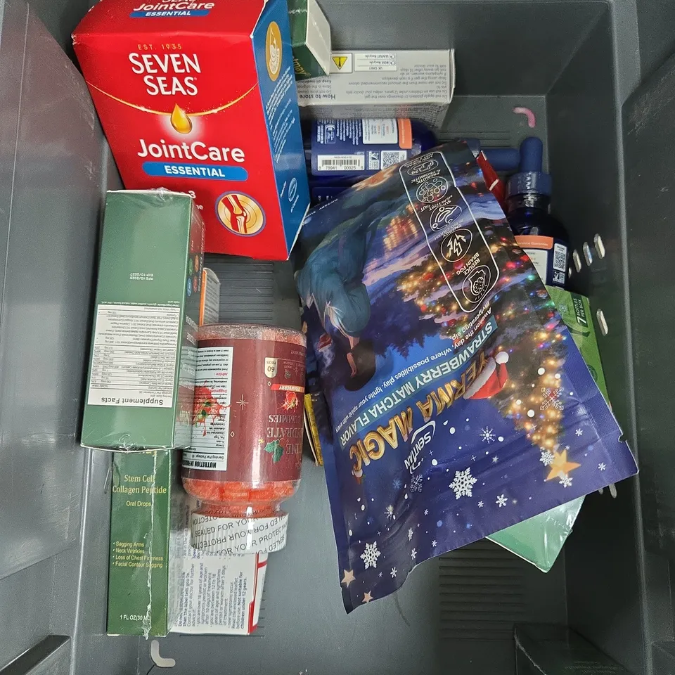 APPROXIMATELY 15 ASSORTED VITAMIN/HEALTH AID PRODUCTS TO INCLUDE HAPPY CLEANER, JOINT CARE, GLUCOSAMINE ETC 