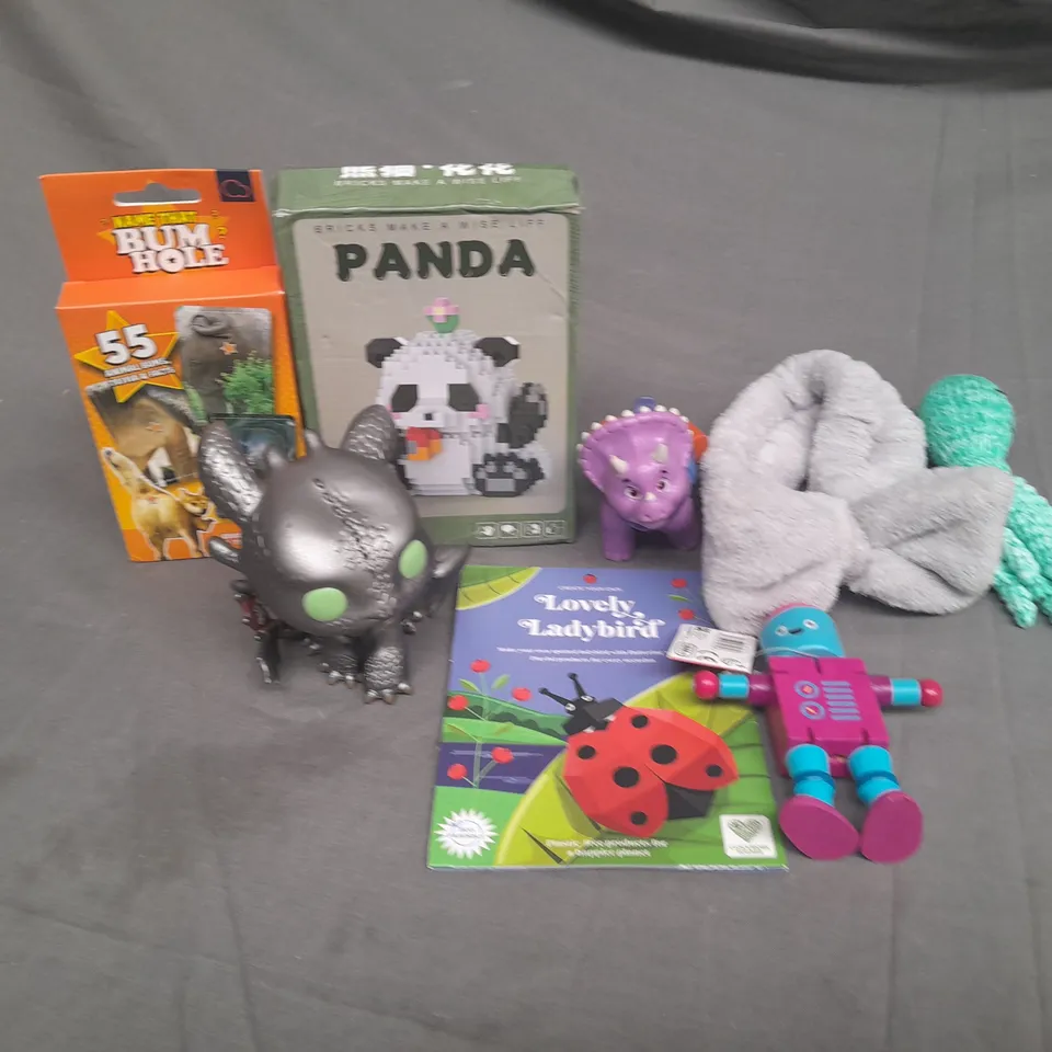 MEDIUM BOX OF ASSORTED TOYS AND GAMES TO INCLUDE CARD GAMES, VINYL FIGURES AND TEDDIES