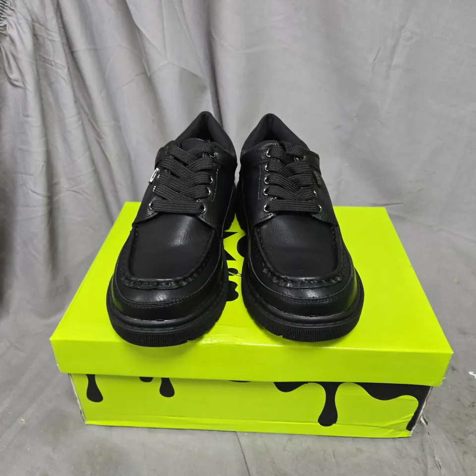 BOXED KOI KIDZ PLAYFUL TREK KIDZ LACE UP SHOES BLACK SIZE UK 3