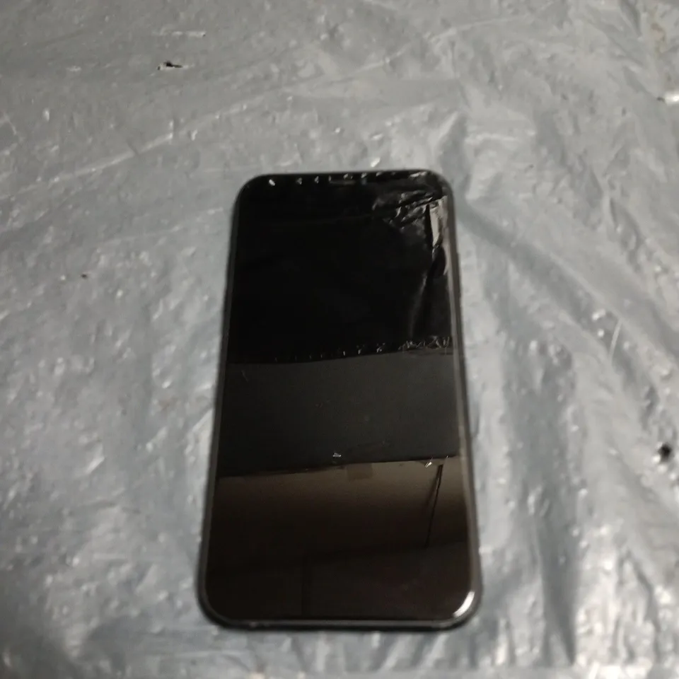 APPLE IPHONE XR SMARTPHONE – BLACK, BOXED WITH LIGHTNING CABLE 