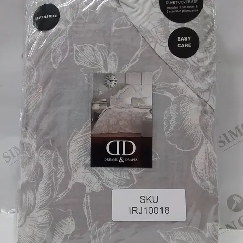 BRAND NEW DREAMS & DRAPES KING DUVET COVER SET WITH FLORAL DESIGN -SILVER-