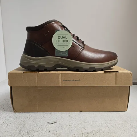 BOXED PAIR OF EASYFIT ANKLE BOOTS IN COGNAC SIZE 11