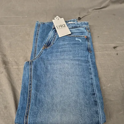 STRADIVARIUS D92 DENIM JEANS SIZE 6