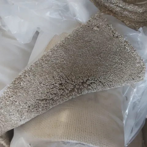 ROLL OF QUALITY FIRST IMPRESSIONS STYLISH CARPET - APPROXIMATELY 4 x 2m