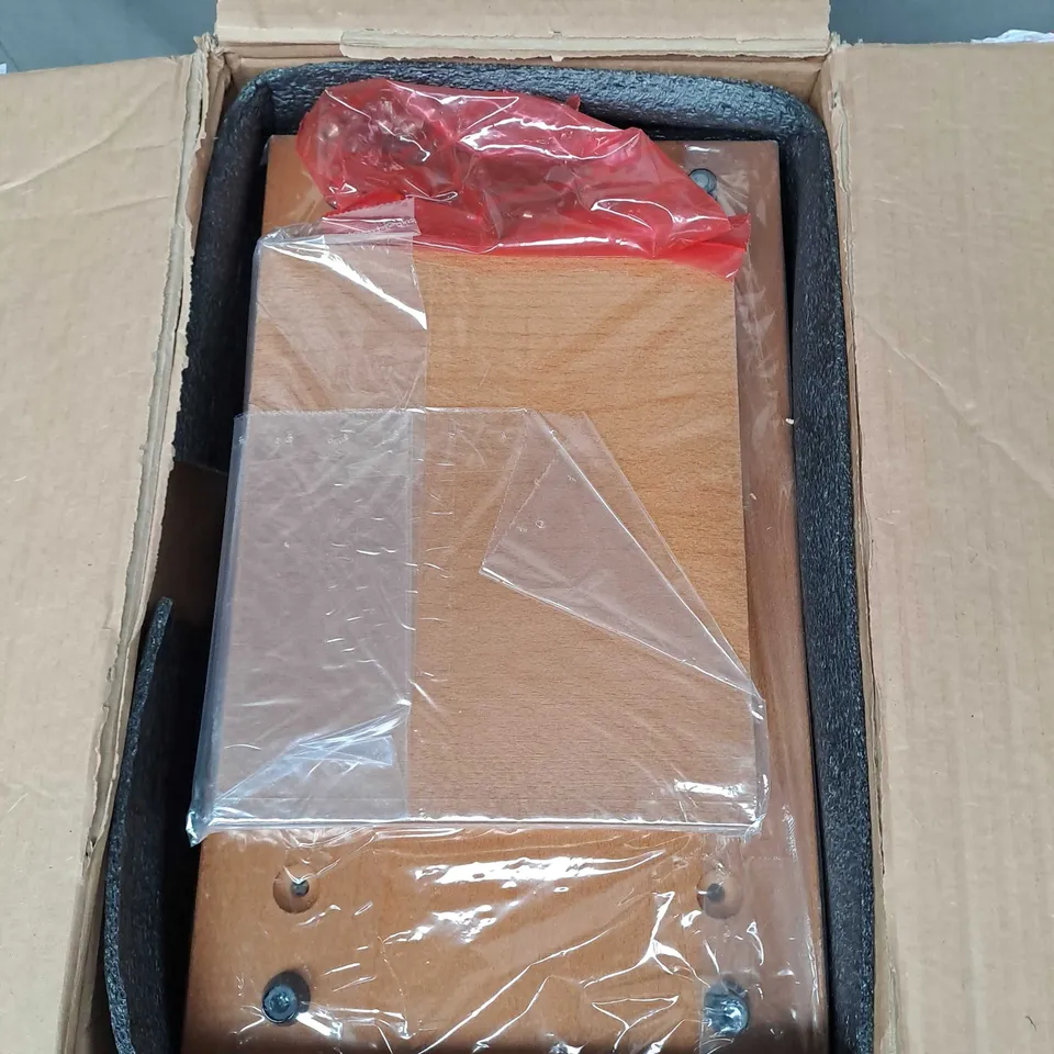 BOXED MT DISPLAYS WOOD ZICK ZACK SHELF IN DARK WOOD 