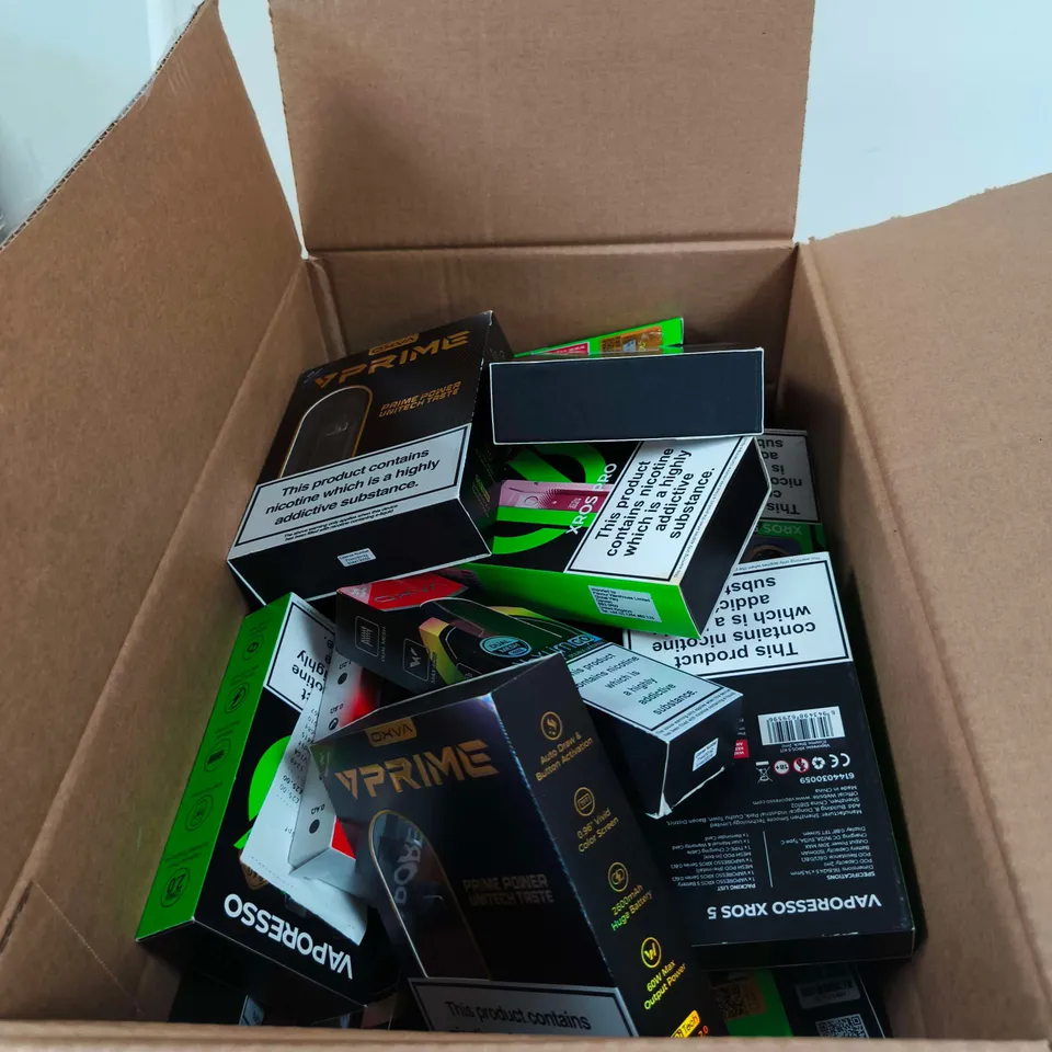 BOX OF APPROXIMATELY 30 ASSORTED E-CIGARETTES AND COMPONENTS TO INCLUDE OXVA V PRIME, VAPORESSO ETC
