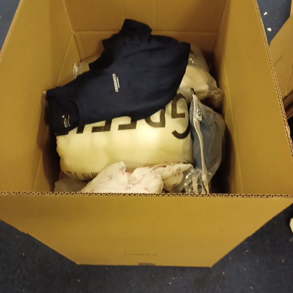  LARGE BOX OF APPROXIMATELY 40 ASSORTED CLOTHING ITEMS TO INCLUDE: CROSSHATCH, M&S & PRETTYLITTLETHING IN VARIOUS COLOURS & SIZES 