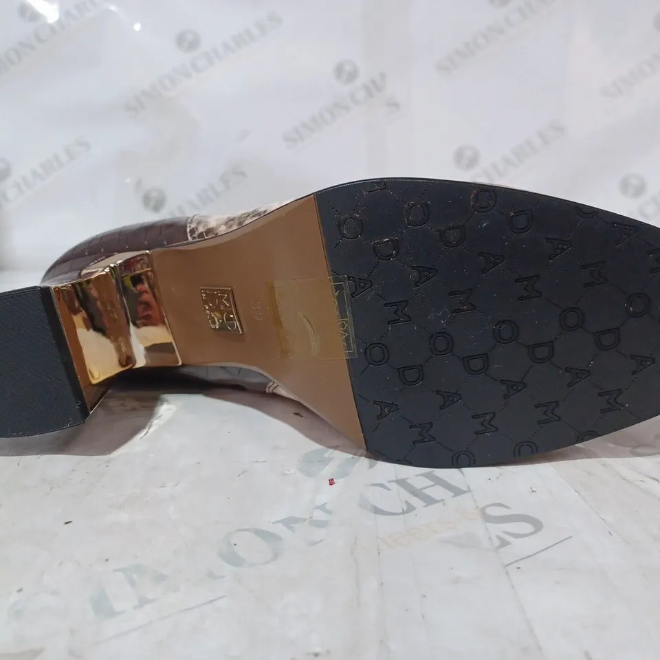 BOXED PAIR OF MODA IN PELLE LIZETH KNEE BOOTS IN BROWN - SIZE 6