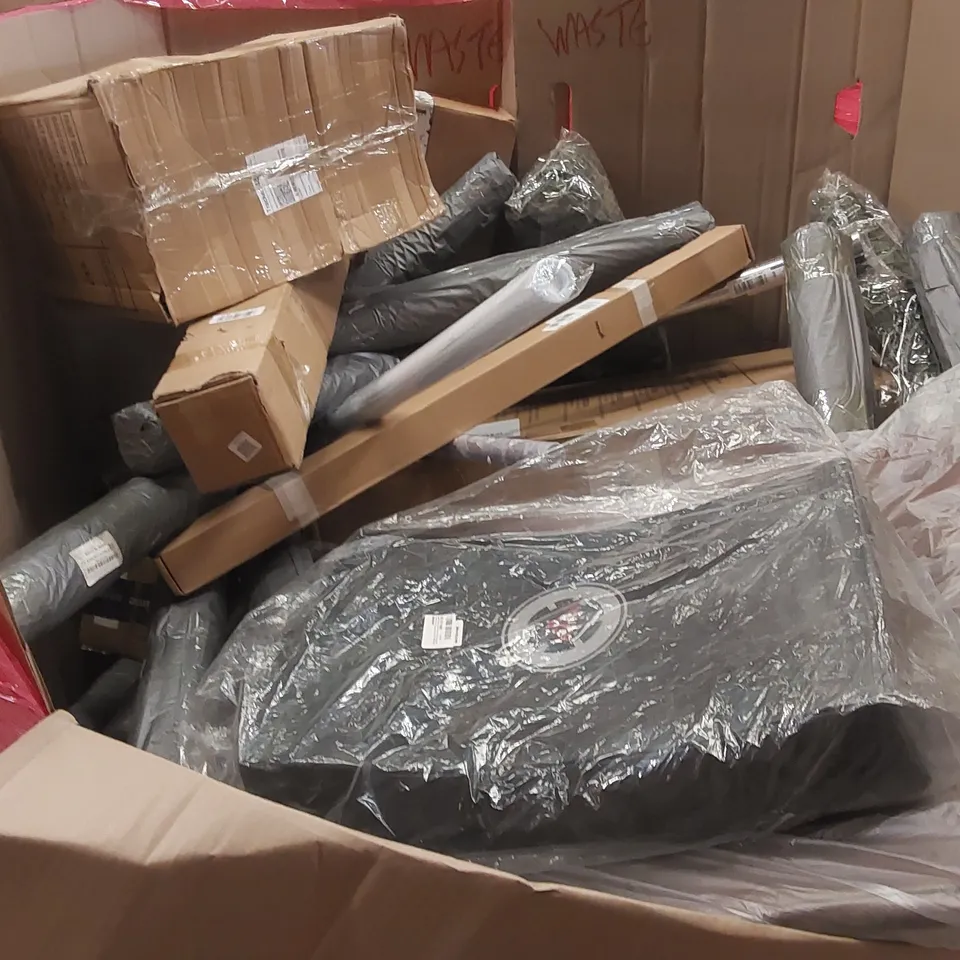 PALLET OF ASSORTED ITEMS INCLUDING: TRAMPOLINE, TINY LOVE BABY ROCKER, MATTRESS, PET CRATES, RETRACTABLE SAFETY GATE ECT