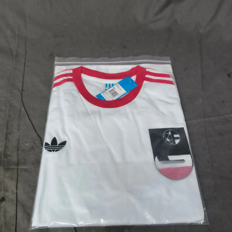 ADIDAS WHITE T-SHIRT  SIZE L