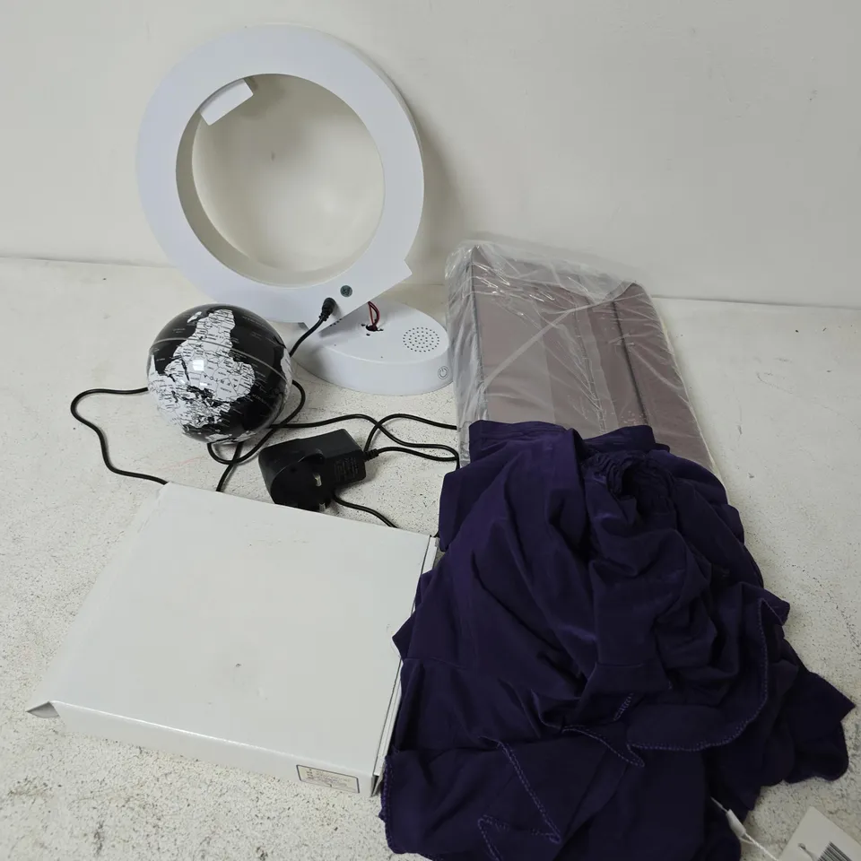 APPROXIMATELY 8 ASSORTED ITEMS TO INCLUDE LEVITATING GLOBE, TAMSY DRESS, HANDBAG, ETC - COLLECTION ONLY