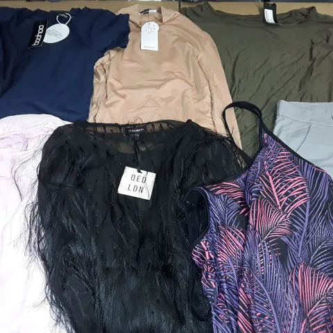LARGE QUANTITY OF ASSORTED CLOTHING ITEMS TO INCLUDE QED LDN, BOOHOO AND ASTRADIVARIUS