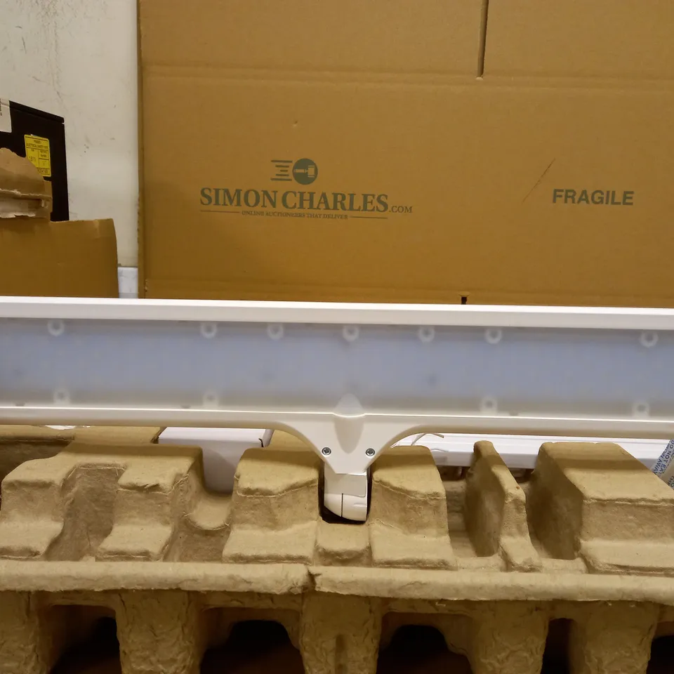 DAYLIGHT LUMI TAST LAMP