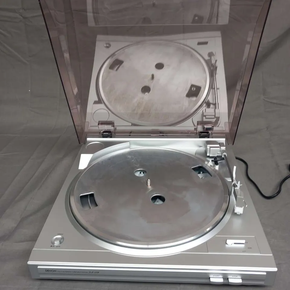 DENON DP29F SILVER TURNTABLE