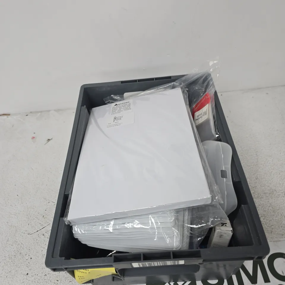 TOTE OF APPROXIMATELY 12 ASSORTED ITEMS TO INCLUDE: METAL CUT OFF WHEEL
