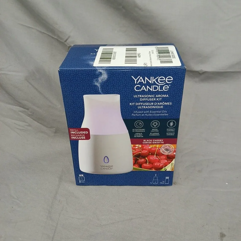 BOXED YANKEE CANDLE ULTRASONIC AROMA DIFFUSER WITH DIFFUSER OILS